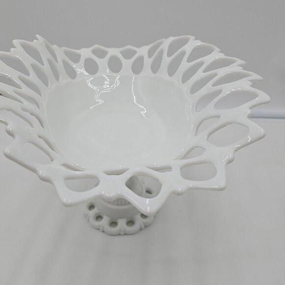 Westmoreland Doric‎ Lattice Milk Elegant Scalloped Pierced Banana Glass Stand - Picture 6 of 16